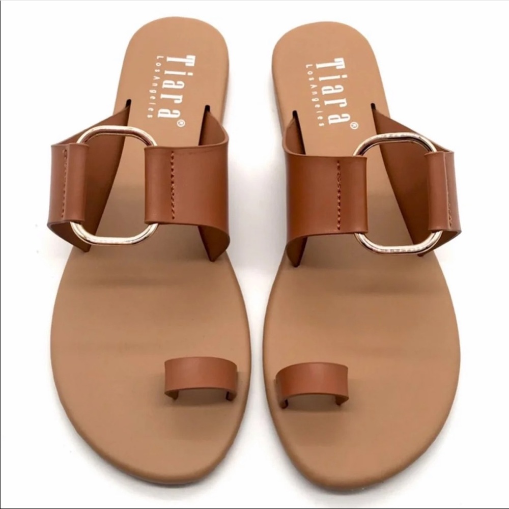 New Large Ring Toe loop sandals Saddle Camel 7.5